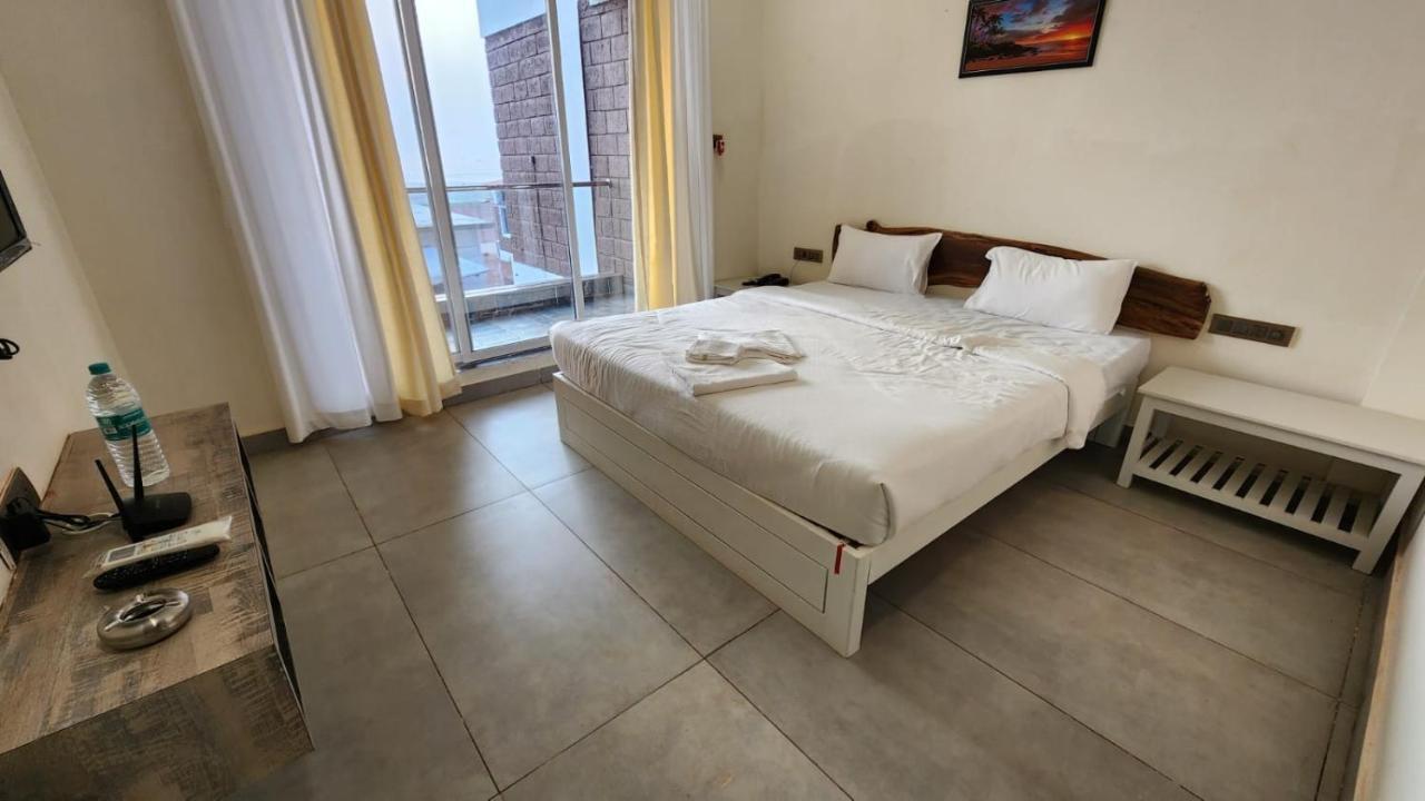 Coastal Bay Beach Resort Harnai Dış mekan fotoğraf