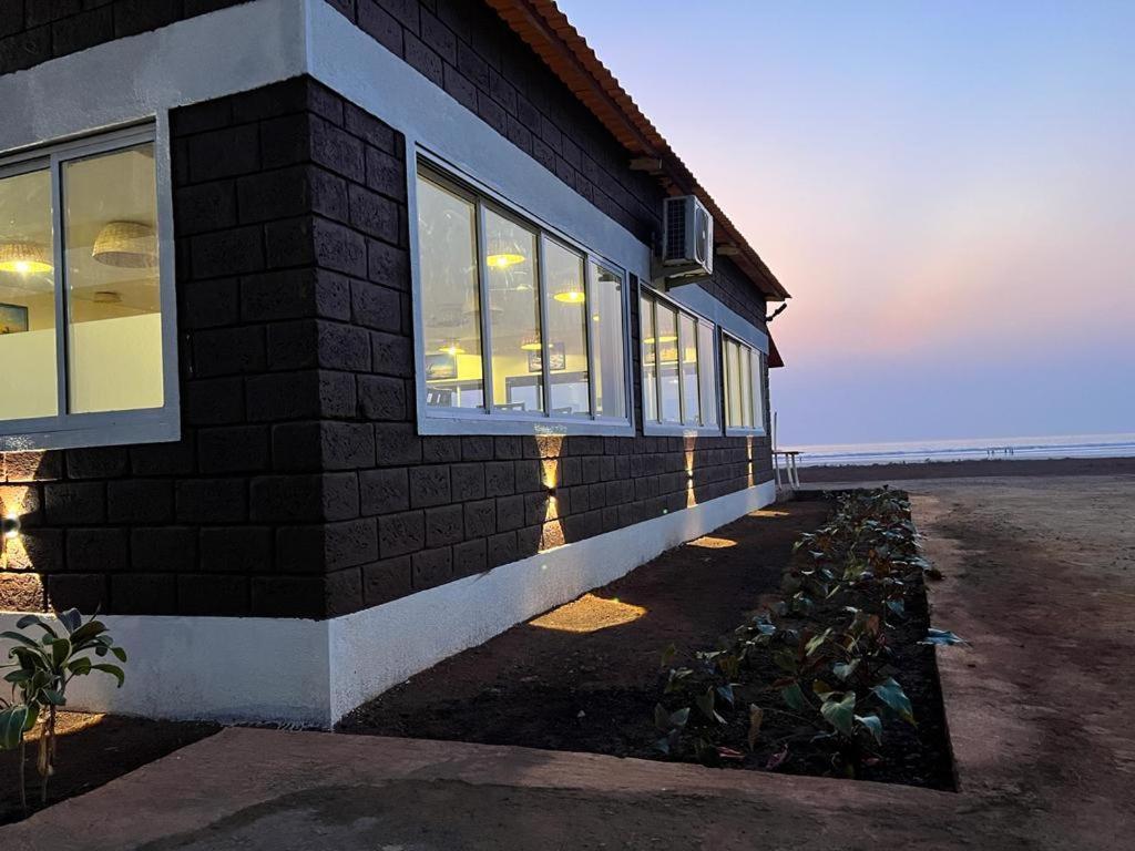 Coastal Bay Beach Resort Harnai Dış mekan fotoğraf